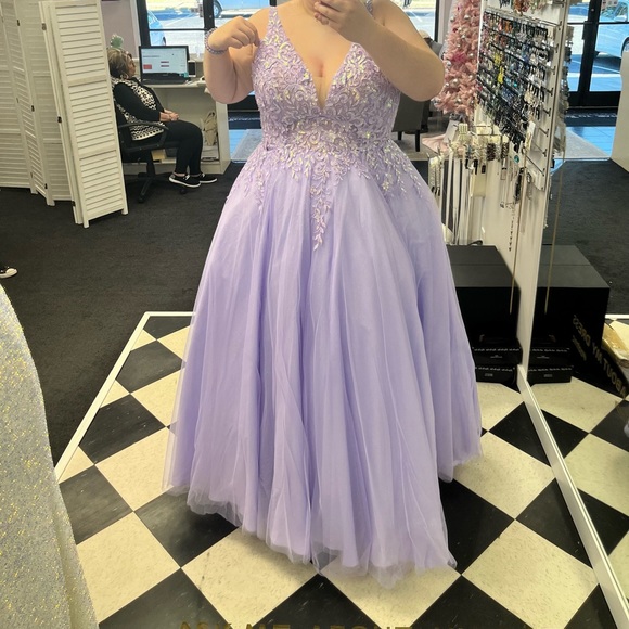 JVN by Jovani size 20 prom dress